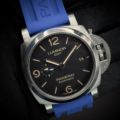 SOLD Panerai PAM01320